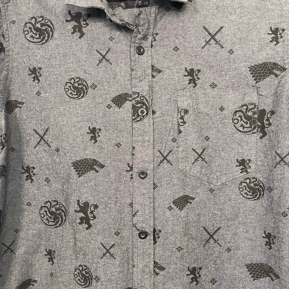 Game of Thrones HBO Grey Button Down short sleeve  Shirt Men's Size L - Picture 2 of 10